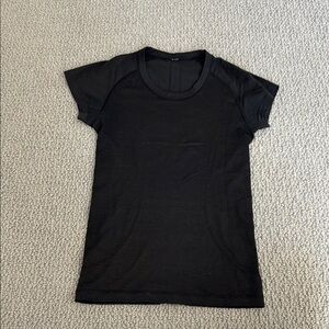 Lululemon Swiftly Top